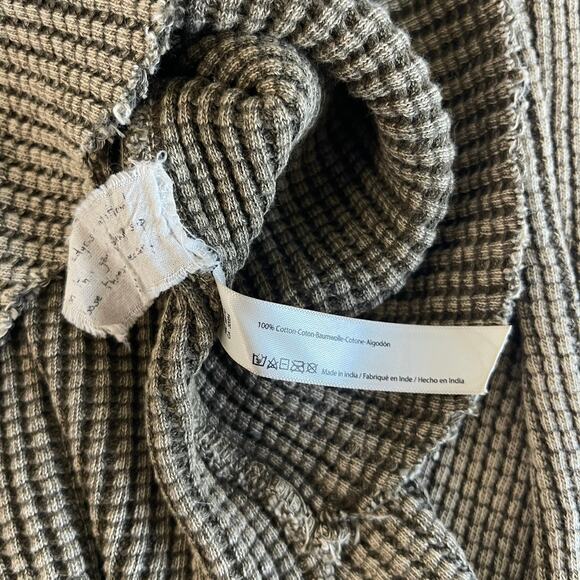 Free People Colt Thermal Knit Button Long Sleeve V-Neck Top Green - Size XS - Picture 5 of 6